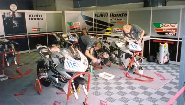 Monza: The Pits