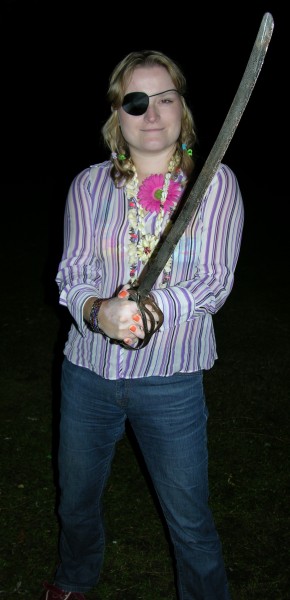 Uma Thurman look out