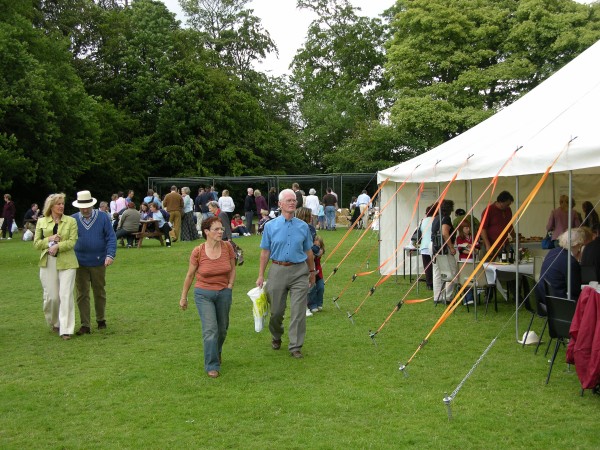Cake tent crowds Take 2